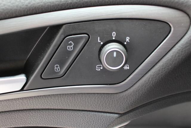 Volkswagen e-Golf E-Golf DSG | Airco | PDC+Camera | Leder | Side Assist |Stoelverw.