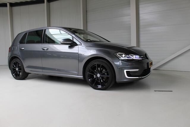 Volkswagen e-Golf E-Golf DSG | Airco | PDC+Camera | Leder | Side Assist |Stoelverw.