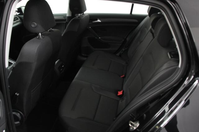Volkswagen e-Golf Edition Volkswagen e-Golf e-Golf | Navigatie | Climate Control | Cruise control adaptief | Parkeer sensoren | Lichtmetalen Velgen 17" |