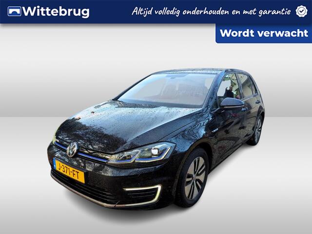 Volkswagen e-Golf E-DITION / Lederen Bekleding / Digitaal dashboard / Navigatie / Camera / Parkeersensoren V+A