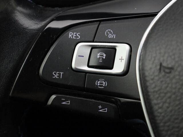 Volkswagen e-Golf 100kW/136PK E-DITION · Navigatie · Apple Carplay/Android Auto · Adaptive Cruise Control · Parkeersensoren ·