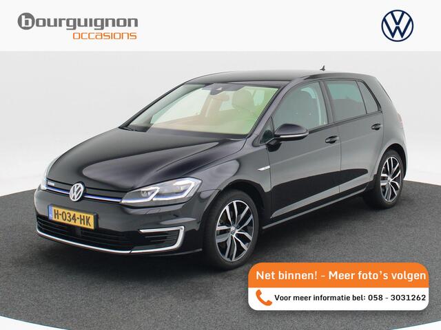 Volkswagen e-Golf E-DITION | Leder | Full LED | Adaptive Cruise | Stoelverwarming | Navigatie | Camera | Carplay | 17 Inch | 40.730 Km!!