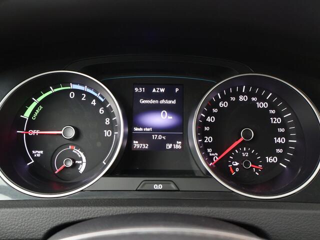 Volkswagen e-Golf E-DITION | 136 PK | SoH 90% | Warmtepomp | Adaptive cruise control | Verwarmde voorruit |