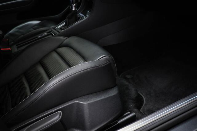 Volkswagen e-Golf e-Golf | SOH 92% | WINTER / LEDER- PACK | VIRTUAL COCKPIT | STOELVERWARMING | WARMTEPOMP