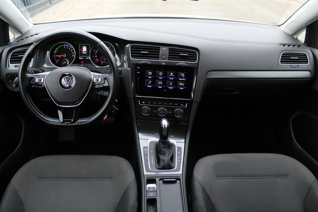 Volkswagen e-Golf E-DITION SoH 91% | Stoelverwarming | Carplay/Android auto