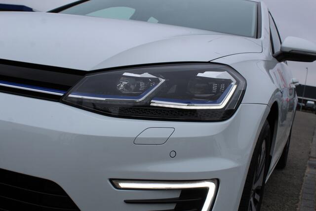 Volkswagen e-Golf E-DITION SoH 91% | Stoelverwarming | Carplay/Android auto