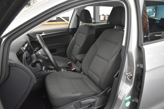 Volkswagen e-Golf 100KW 136PK SOH 100% Camera Warmtepomp Virtual Disc Pro Groot Navi Dodeh detectie