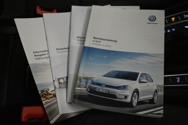 Volkswagen e-Golf 100KW 136PK SOH 100% Camera Warmtepomp Virtual Disc Pro Groot Navi Dodeh detectie