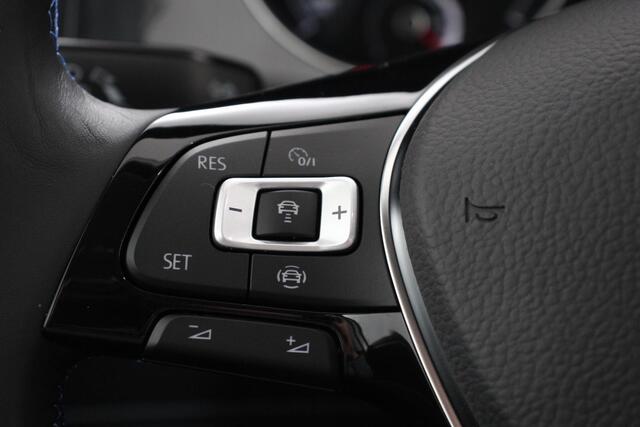 Volkswagen e-Golf | Navigatie | Climate Control Bluetooth | Cruise Control Adaptive | Lichtmetalen Velgen |