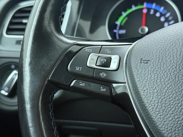 Volkswagen e-Golf E-DITION | 136 PK | SoH 89% | Adaptive cruise control | Climate control | Apple Carplay/Android Auto |