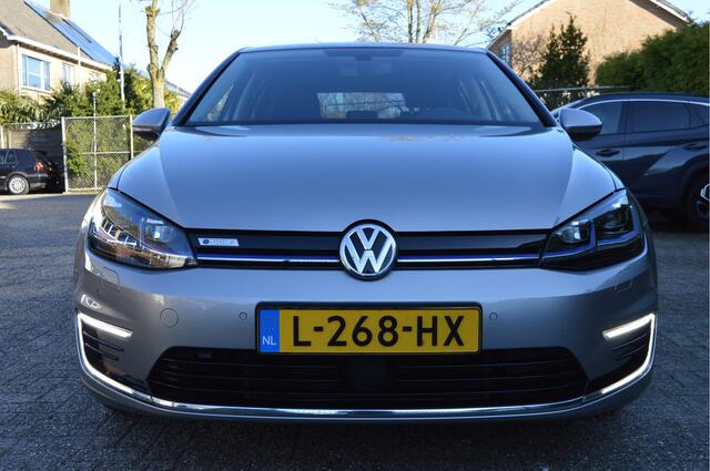 Volkswagen e-Golf E-DITION Warmtepomp / SOH 92% / Addapt. Cruise / Apple,android
