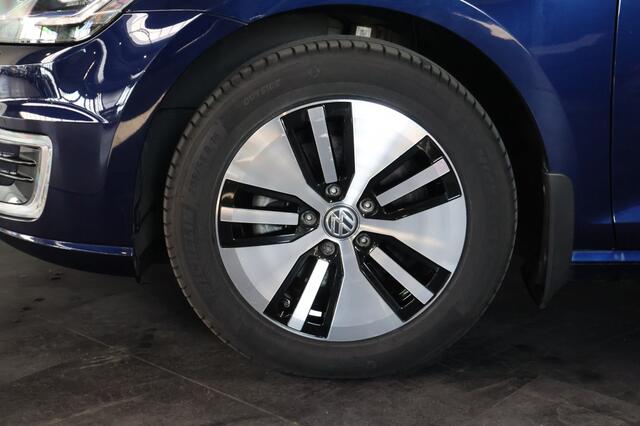 Volkswagen e-Golf E-DITION | Matrix LED | Warmtepomp | ACC | Stoelverwarming