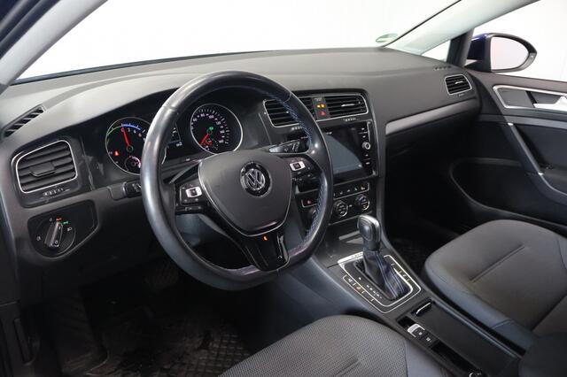 Volkswagen e-Golf E-DITION | Matrix LED | Warmtepomp | ACC | Stoelverwarming