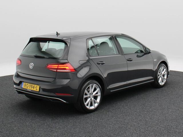 Volkswagen e-Golf 136 Pk Automaat | Full LED | Stoelverwarming | Adaptive Cruise | Climatronic | Warmte Pomp | Navigatie | CarPlay | 17 Inch | 136.295 Km !!