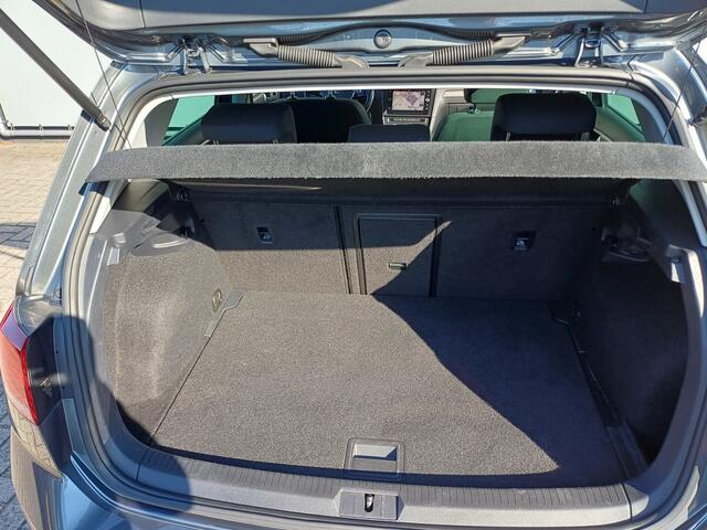 Volkswagen e-Golf E-DITION | SOH 90% | WLTP 230KM | PDC | NAVI | CRUISE | Wij bieden ook financiering mogelijkheden aan.