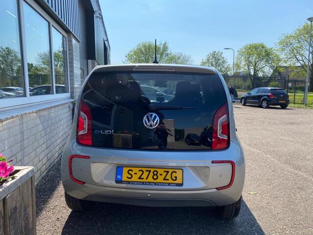 Volkswagen e-Up E-UP! 82PK 5D / Panoramadak / Stoelverw. / 2.000,- subsidie