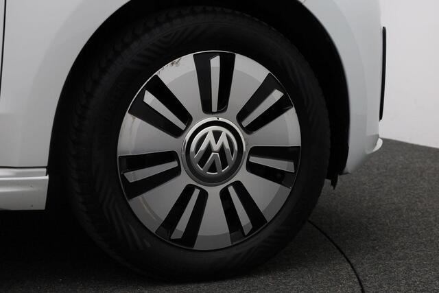 Volkswagen e-Up e-Up! 82 pk | Stoelverwarming | Climatronic | Navigatie via App | Verwarmbare voorruit |