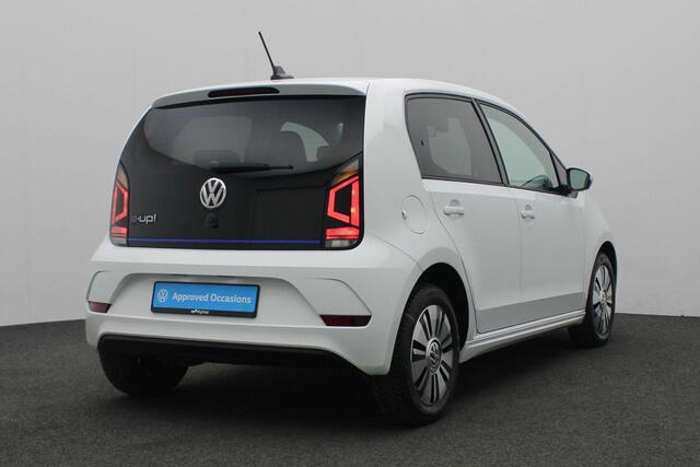 Volkswagen e-Up e-Up! 82 pk | Stoelverwarming | Climatronic | Navigatie via App | Verwarmbare voorruit