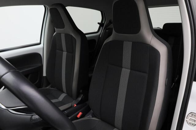 Volkswagen e-Up e-Up! 82 pk | Stoelverwarming | Climatronic | Navigatie via App | Verwarmbare voorruit