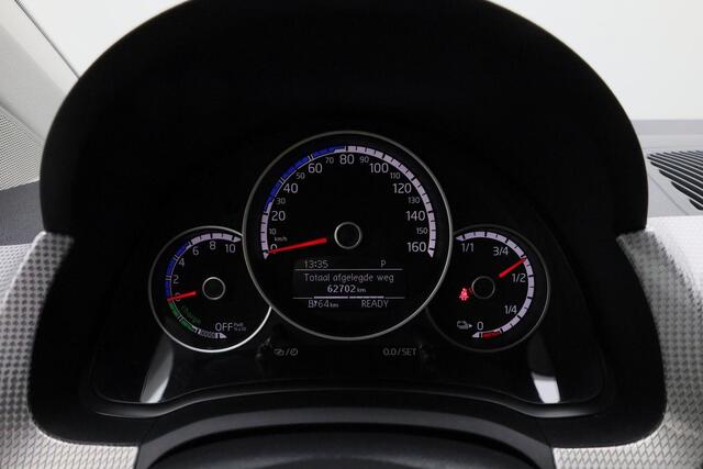 Volkswagen e-Up e-Up! 82 pk | Stoelverwarming | Parkeersensoren achter | Navigatie via App | Cruise Control