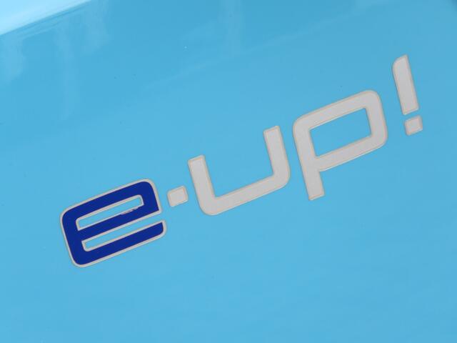 Volkswagen e-Up Acc / Stoelverwarming / Voorruit verw. / BOVAG garantie