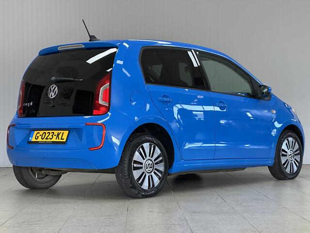 Volkswagen e-Up e-Up! High Up!/ Half-Leder/ Navi/ Stoelverw./ 15'' LMV/ PDC/ Cruise/ Clima/ Elek. pakket/ Isoifx/ Bluetooth/ LEDER. Stuur/ LED Dagrijverl./ Extra getint glas/ Chroom.