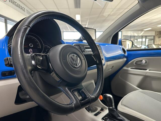 Volkswagen e-Up e-Up! High Up!/ Half-Leder/ Navi/ Stoelverw./ 15'' LMV/ PDC/ Cruise/ Clima/ Elek. pakket/ Isoifx/ Bluetooth/ LEDER. Stuur/ LED Dagrijverl./ Extra getint glas/ Chroom.