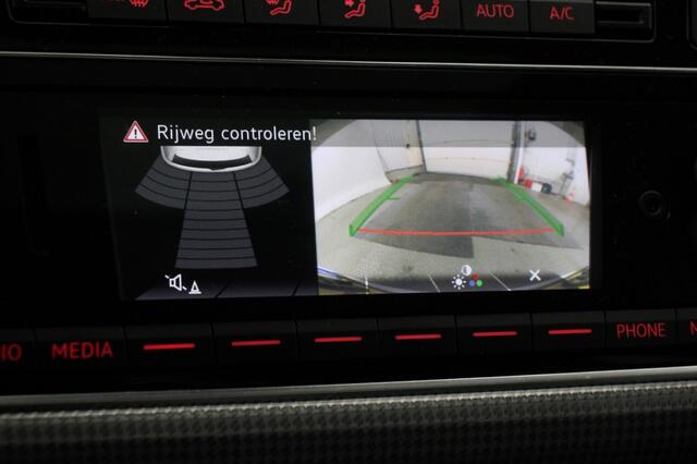 Volkswagen e-Up 32 kWh - Panorama, Camera, Cruise, Stoelverw. NAP