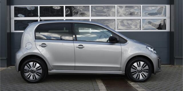 Volkswagen e-Up e-Up! | Auto. airco/Stoelverw/Bluetooth | 205km actieradius. Financiering mogelijk! Stoelverw/Bluetooth |