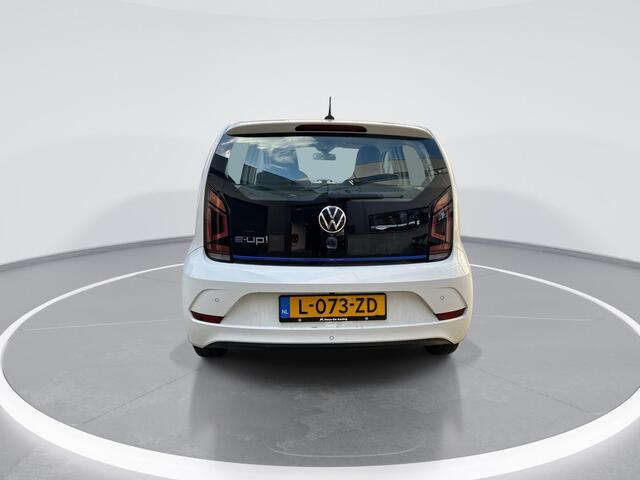 Volkswagen e-Up e-Up! Style 83pk · Camera · Cruise Control · Stoelverwarming · P-Sensoren · Clima · Verwarmde Voorruit · DAB Radio ·