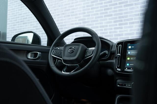 Volvo C40 Single Motor Extended Range 82 kWh Plus | Long Range | Google | Adaptieve Cruise | Pano Dak | Warmtepomp | Stoel-/Stuurverwarming | Zitverlenging | Elek. Achterklep | Keyless | Getint Glas | 20" LM