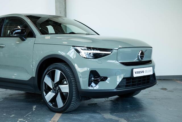 Volvo C40 Recharge Ultimate 69 kWh |Warmtepomp| Adaptieve Cruise Control| Blind spot| Semi Elektrische trekhaak | Verwarmbare stoelen met stuurwiel | Panoramadak| Premium Audio| Electrisch Bedienbare voorstoelen.