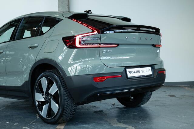 Volvo C40 Recharge Ultimate 69 kWh |Warmtepomp| Adaptieve Cruise Control| Blind spot| Semi Elektrische trekhaak | Verwarmbare stoelen met stuurwiel | Panoramadak| Premium Audio| Electrisch Bedienbare voorstoelen.