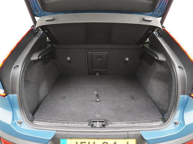 Volvo C40 Recharge Twin Intro Edition 78 kWh Trekhaak/360Camera/Panodak etc.