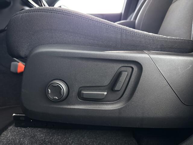 Volvo C40 Twin Intro Edition 78 kWh | Panoramadak | 360° camera | Harman Kardon | Stoel- en Stuurverwarming