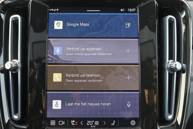 Volvo C40 Plus 69 kWh - Panoramadak - IntelliSafe Assist & Surround - Parkeercamera achter - Verwarmde voorstoelen & stuur - Parkeersensoren voor & achter - Warmtepomp - Draadloze tel. lader - Extra getint glas - 20' LMV