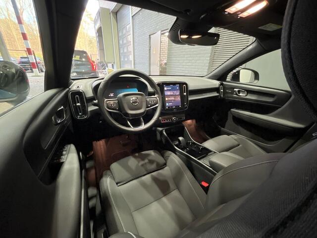 Volvo C40 Recharge Ultimate 69 kWh | Panoramadak | Trekhaak | 360 Camera | Harman/Kardon | Stoel+Stuurverwarming