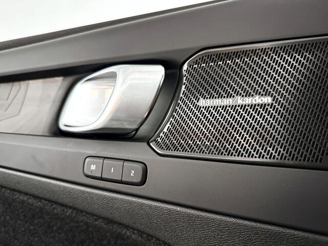 Volvo C40 Single Motor Extended Range Ultimate 82 kWh | Panoramadak | 360° camera | Harman Kardon | Stoel- en Stuurverwarming | Trekhaak