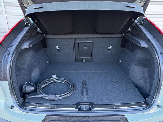 Volvo C40 Recharge Twin Ultimate 78 kWh / 20" Velgen / Black Sheep pakket / Twin motor /