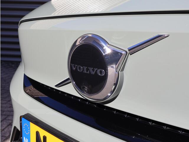 Volvo C40 Recharge Twin Intro Edition 78 kWh l Trekhaak l 360 camera l 20 inch LMV l Panoramadak