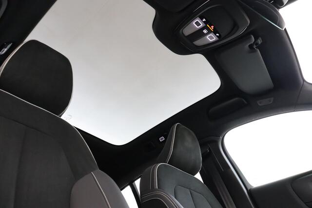 Volvo C40 RECHARGE TWIN INTRO EDITION 78 kWh *FULL OPTIONS!* -PANO.DAK|HARMAN/KARDON|360°CAM|POWER-SEATS|PRIVACY.GLAS|TREKHAAK|20"