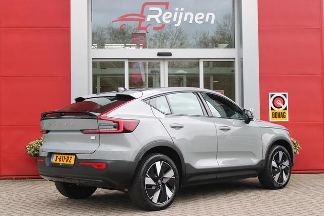 Volvo C40 Single Motor Core 238PK 69 kWh | PANORAMADAK | STOEL / STUUR VERWARMING | DODEHOEKDETECTIE | ACHTERUITRIJCAMERA | NAVIGATIE | APPLE-CARPLAY / ANDROID-AUTO | CRUISE CONTROL | KEYLESS START | DRAADLOZE TELEFOONLADER | PARKEERSENSOREN VOOR / ACHTER |