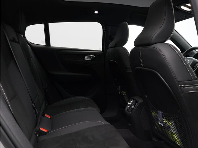 Volvo C40 Recharge Ultimate 69 kWh / SOH 95% / 20"/ Full LED / Privacy glass / Elektr. bed. stoelen / Stoel+stuurwielverwarming