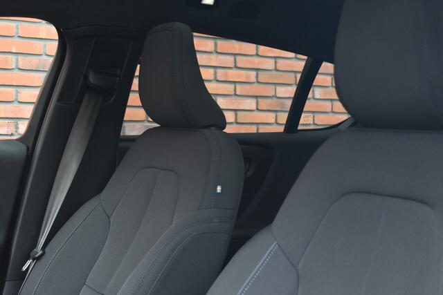 Volvo C40 Recharge Twin 408PK Intro Edition 78 kWh | 360 graden camera | Trekhaak | Elektrische stoelen met geheugen