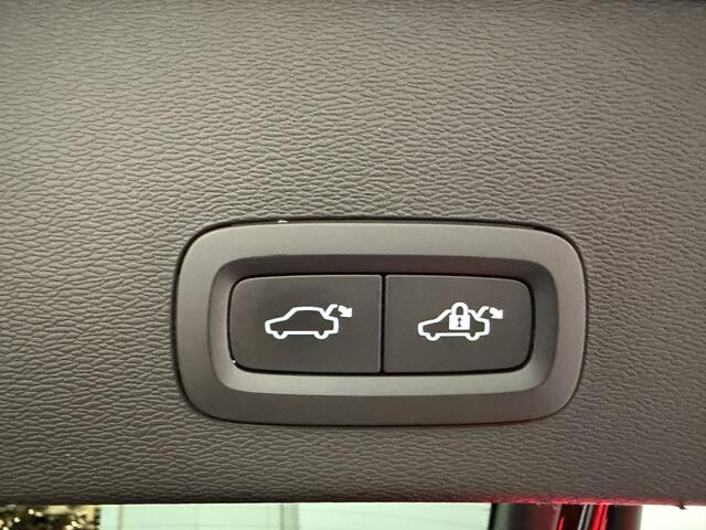 Volvo C40 Recharge Plus 69 kWh Adapt Cruise/ Camera/ Pano
