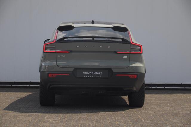 Volvo C40 252PK Automaat Single Ext. Range Plus 82 kWh / Adaptive cruise control / Pilot assist / BLIS / Stoel en stuur verwarming / Elektrische achterklep / Parkeersensoren met camera / Google infotainment / Panoramadak