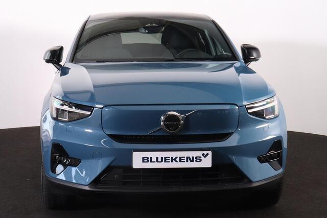 Volvo C40 Recharge Ultimate 69 kWh - Panoramadak - IntelliSafe Assist & Surround - 360º Camera - Harman Kardon audio - Verwarmde voorstoelen & stuur - Elektr. bedienb. voorstoelen met geheugen links - Draadloze tel. lader - Extra getint glas - Inklapbare trekhaak -