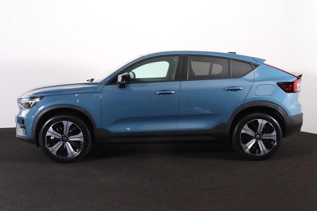 Volvo C40 Recharge Ultimate 69 kWh - Panoramadak - IntelliSafe Assist & Surround - 360º Camera - Harman Kardon audio - Verwarmde voorstoelen & stuur - Elektr. bedienb. voorstoelen met geheugen links - Draadloze tel. lader - Extra getint glas - Inklapbare trekhaak -