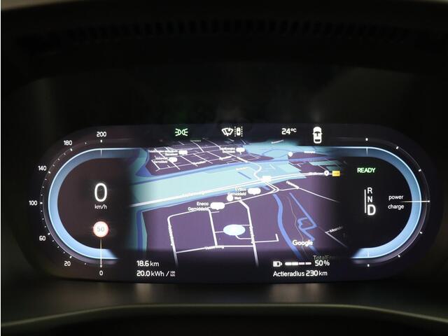 Volvo EC40 Single Motor Extended Range Plus Black Edi. 82 kWh / Trekhaak/ 360 camera / Stoel+stuurverw. / Harman Kardon / Extra getint glas