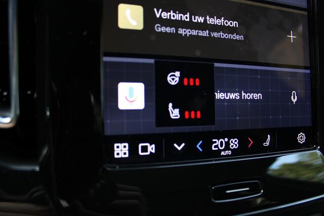 Volvo EC40 Single Motor Extended Range Ultimate 82 kWh | Pixel LED Koplampen | Panoramadak | Harman/Kardon Premium Geluidssysteem | Power Seats Met Geheugen | Lichtmetalen Velgen | Extra Getint Glas | Elektrisch Bedienbare Achterklep | Keyless Entry | BLIS Dodehoekd